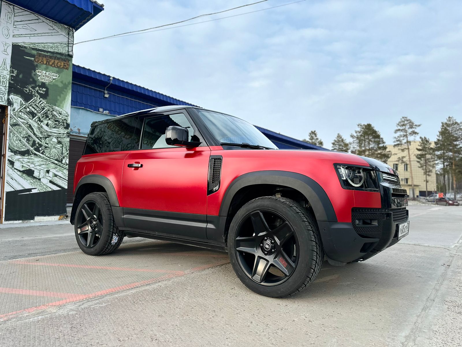 Land Rover Defender на 22" кованых дисках нашего производства фото 1